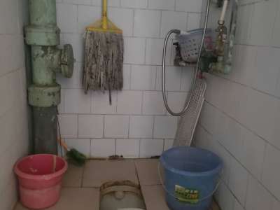 2室2廳1陽臺(tái) 云大東二院家屬區(qū)衛(wèi)生間