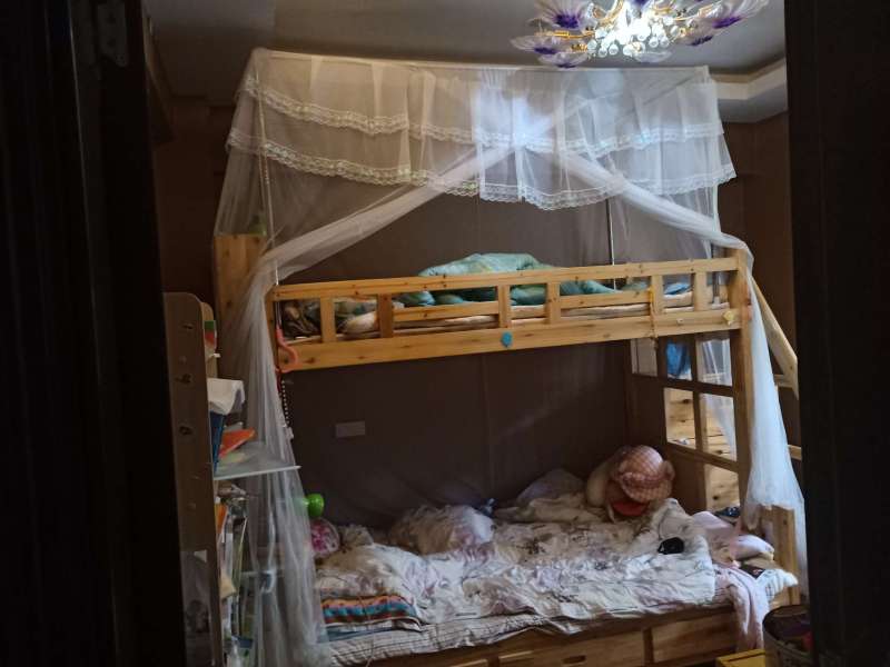 4室2廳2陽臺 新亞洲星匯園臥室