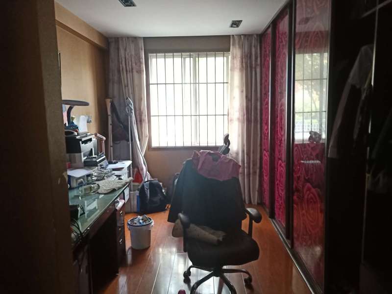 4室2廳2陽臺 新亞洲星匯園臥室