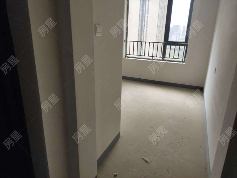 4室2廳4陽(yáng)臺(tái) 藍(lán)光水岸公園臥室