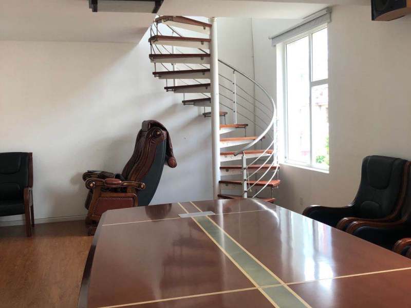 9室3廳2陽臺(tái) 鑫苑小區(qū)別墅客廳