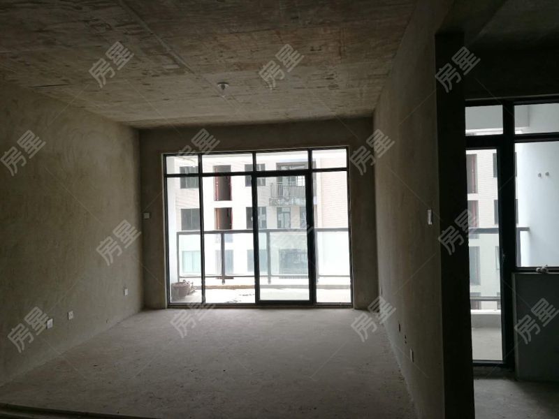 2室2廳2陽(yáng)臺(tái) 太平盛世佳園客廳