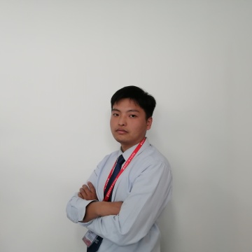 尊园地产罗杰