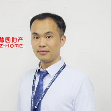尊園地產(chǎn)何輝