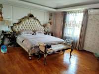 5室2廳2陽臺(tái) 香檳小鎮(zhèn)別墅臥室