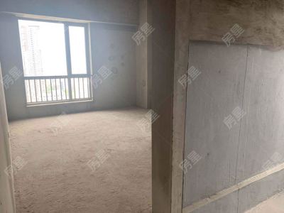 4室2廳3陽(yáng)臺(tái) 人民路壹號(hào)廣場(chǎng)(壹號(hào)歡樂(lè)城)