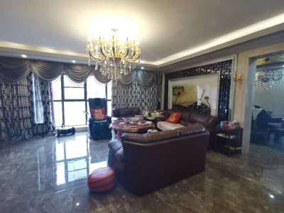 4室2廳2陽(yáng)臺(tái) 同德昆明廣場(chǎng)A區(qū)廚房