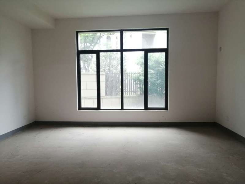 5室3廳 綠地海珀瀾庭別墅客廳