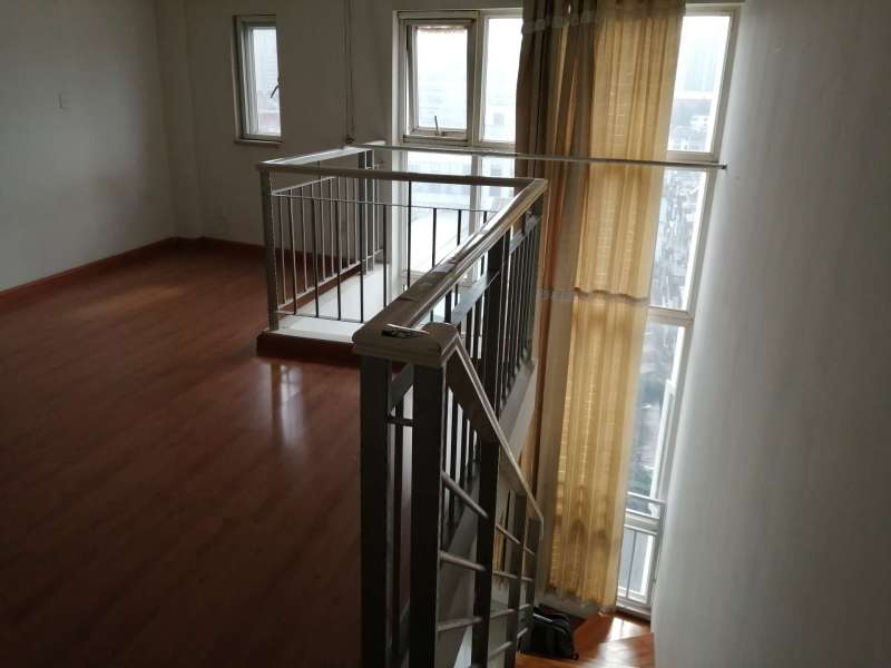 1室1廳1陽臺(tái) 桂華新園臥室