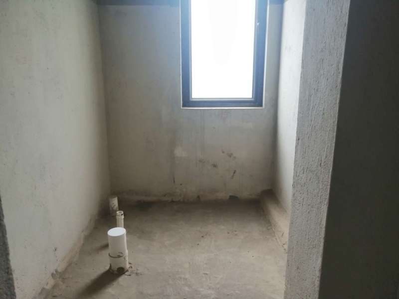 5室3廳 綠地海珀瀾庭別墅衛(wèi)生間