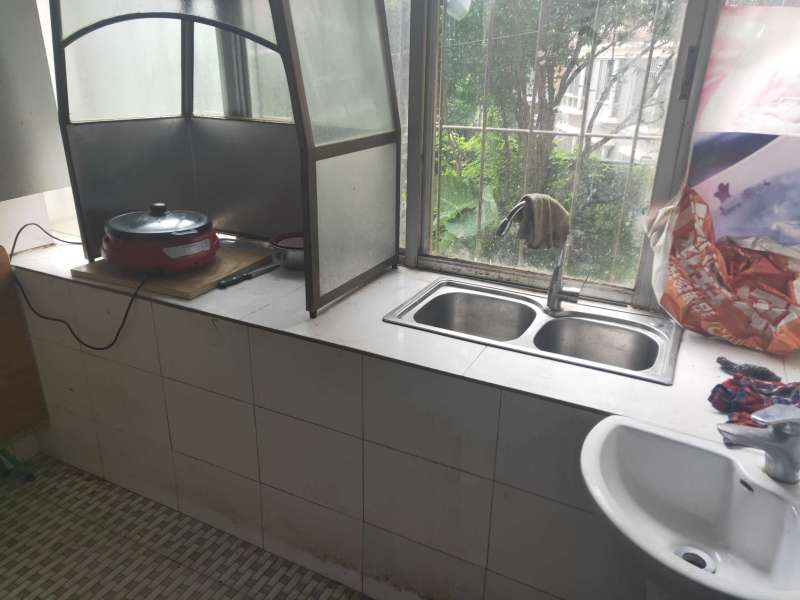 2室1廳1陽臺 機(jī)電裕海小區(qū)(上馬村)客廳