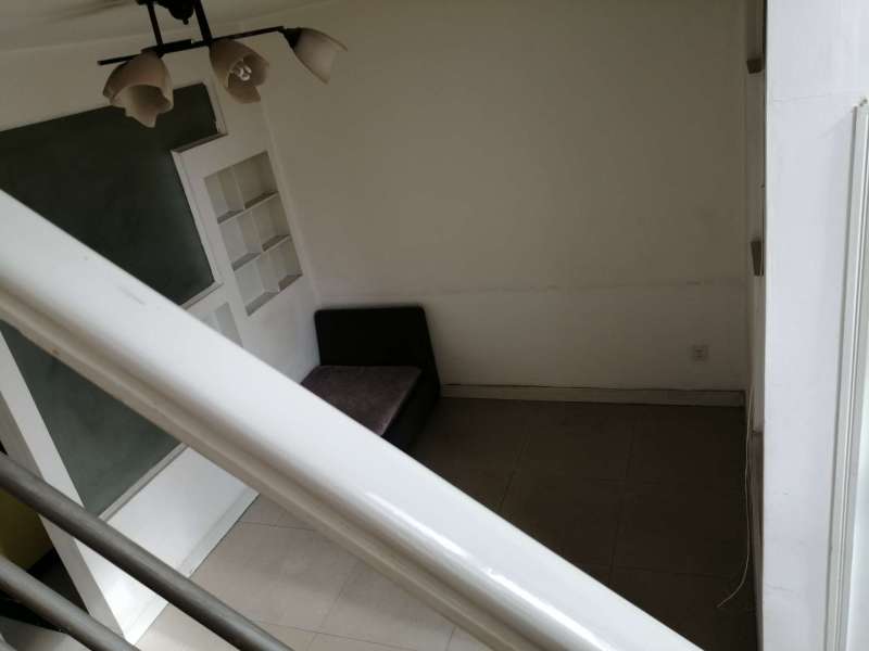 1室1廳1陽臺(tái) 桂華新園客廳