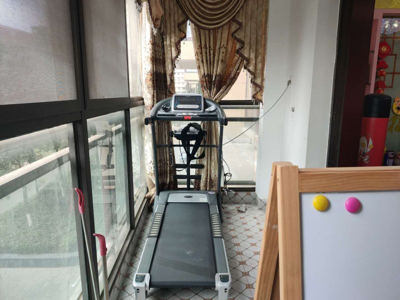 4室2廳1陽(yáng)臺(tái) 鑫都韻城陽(yáng)臺(tái)