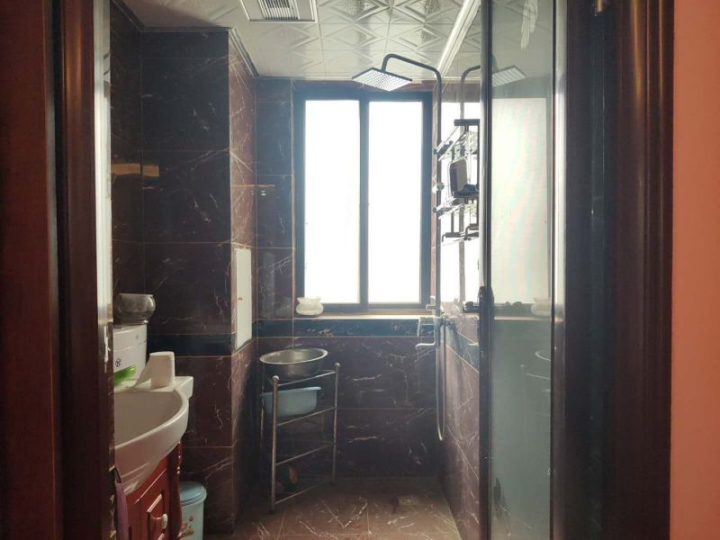 4室2廳1陽(yáng)臺(tái) 鑫都韻城衛(wèi)生間