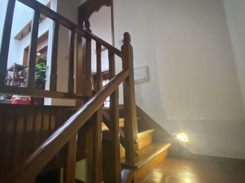 7室4廳1陽(yáng)臺(tái) 銀海暢園東區(qū)別墅餐廳