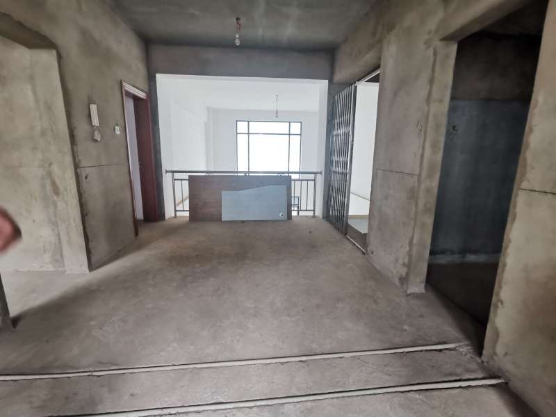 5室2廳3陽(yáng)臺(tái) 金江小區(qū)旭苑臥室