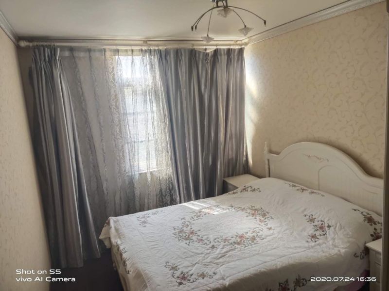 5室2廳2陽(yáng)臺(tái) 加州楓景別墅臥室