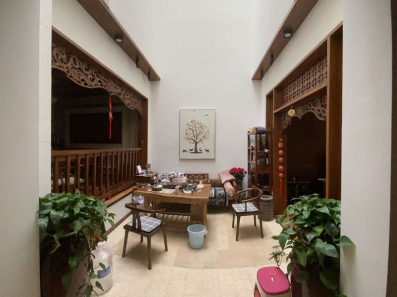 7室4廳1陽(yáng)臺(tái) 銀海暢園東區(qū)別墅臥室