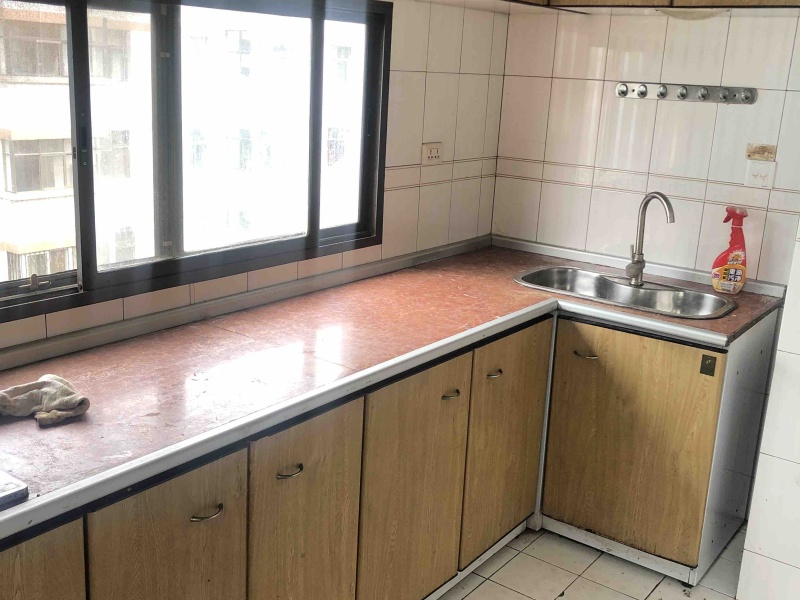 3室2廳1陽臺 金實小區(qū)廚房