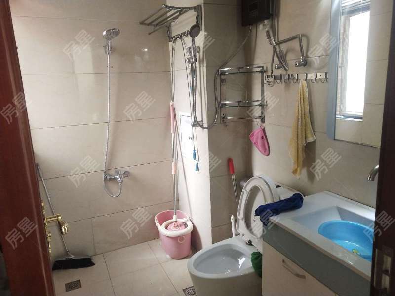 3室2廳1陽臺 滇池衛(wèi)城鉑睿衛(wèi)生間