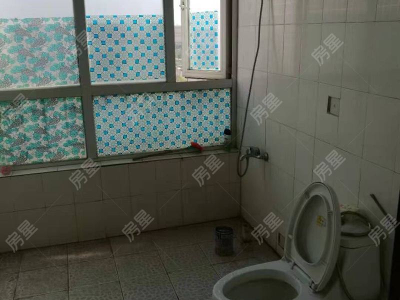 2室2廳2陽臺 世紀(jì)城玉春苑衛(wèi)生間