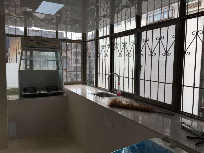 3室1廳1陽臺(tái) 文林街金雞巷餐廳