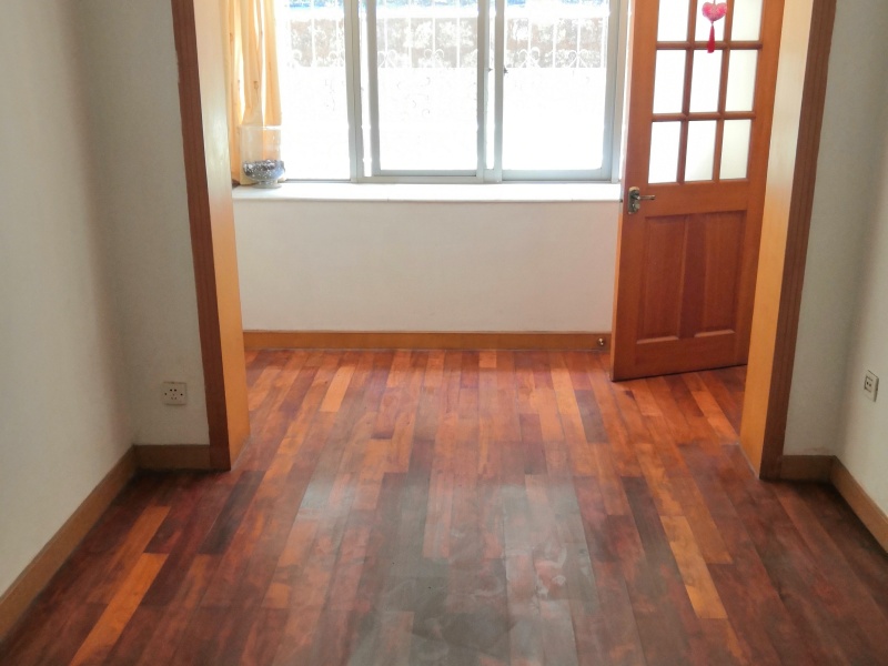 4室2廳1陽臺 圓西路85號臥室