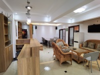 3室2廳2陽(yáng)臺(tái) 蓮景苑客廳