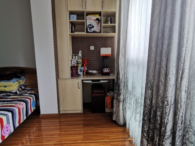 2室2廳2陽(yáng)臺(tái) 海倫國(guó)際海倫區(qū)