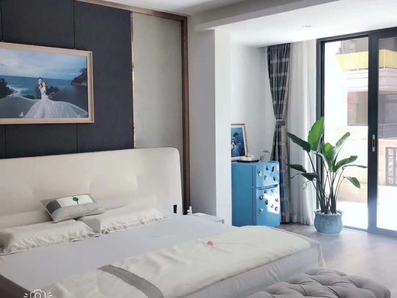 6室3廳2陽(yáng)臺(tái) 綠地海珀瀾庭別墅客廳