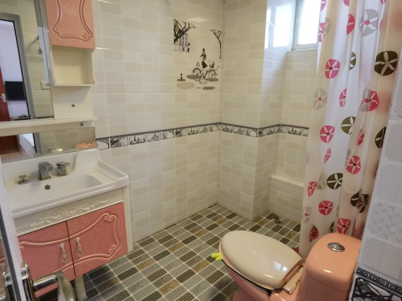 3室2廳2陽(yáng)臺(tái) 蓮景苑衛(wèi)生間