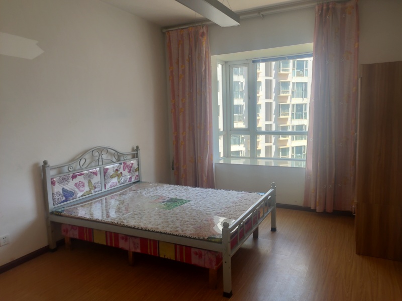 3室2廳2陽臺(tái) 云南映象C區(qū)臥室