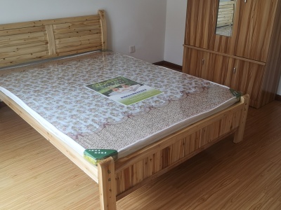 3室2廳2陽臺 華龍人家