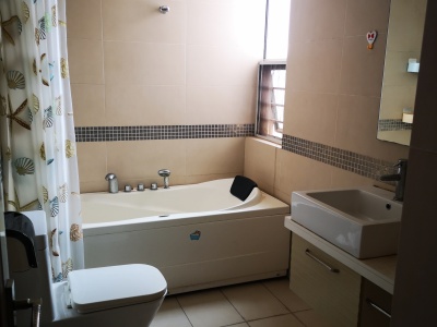 4室2廳2陽臺 假日灣