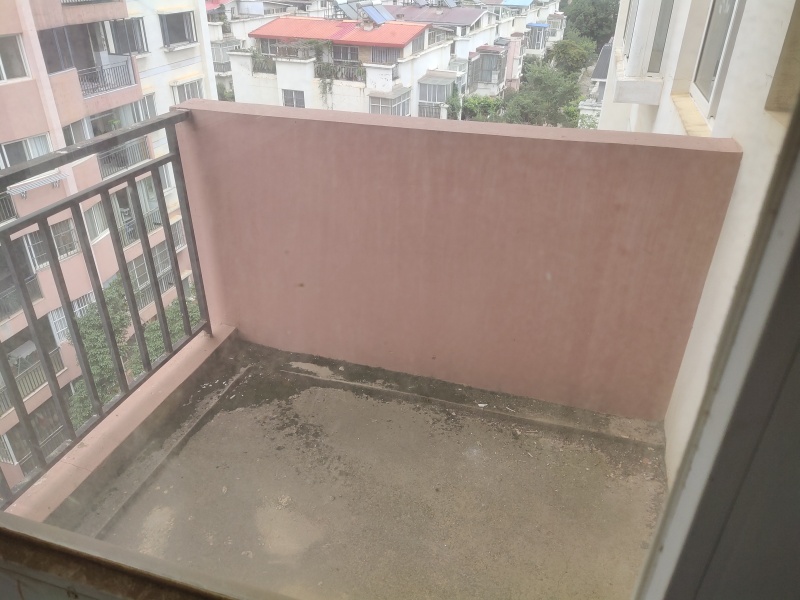 6室2廳2陽臺 良晨水逸一期陽臺