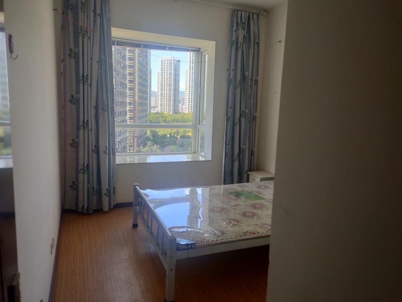 3室2廳2陽臺(tái) 云南映象C區(qū)臥室