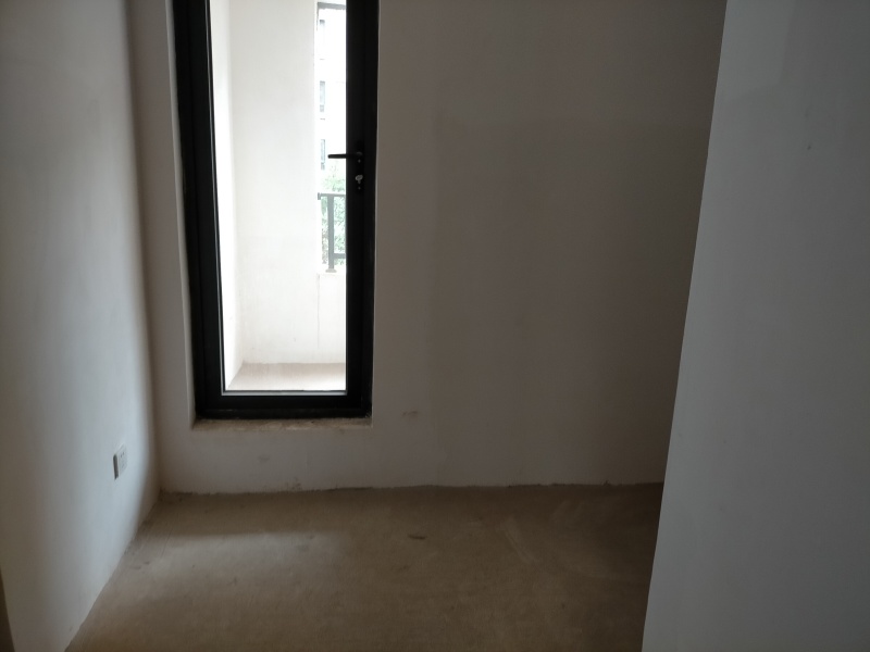 5室2廳2陽臺 中海半島華府臥室