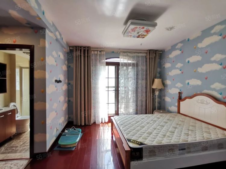 5室3廳4陽臺(tái) 滇池衛(wèi)城微風(fēng)島別墅臥室