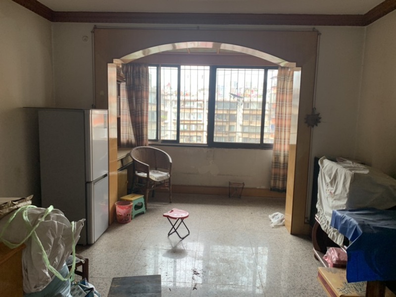 3室2廳 萬?；▓@客廳