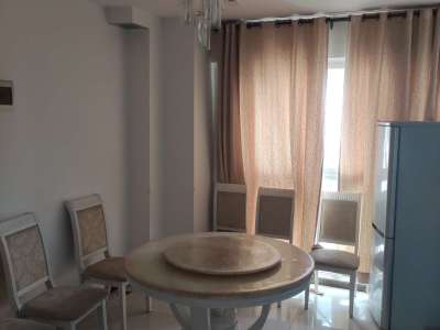 4室2廳2陽(yáng)臺(tái) 春之城