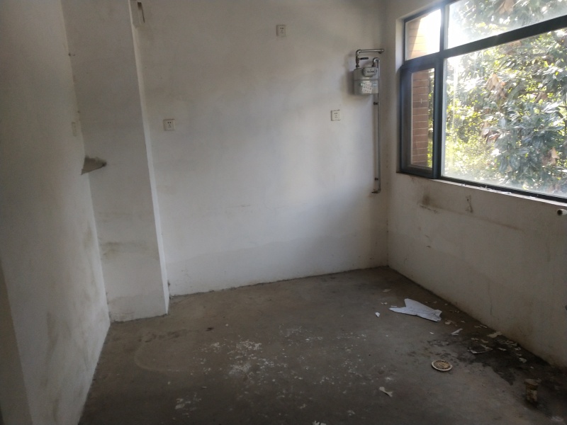 3室2廳2陽臺 平和花園客廳