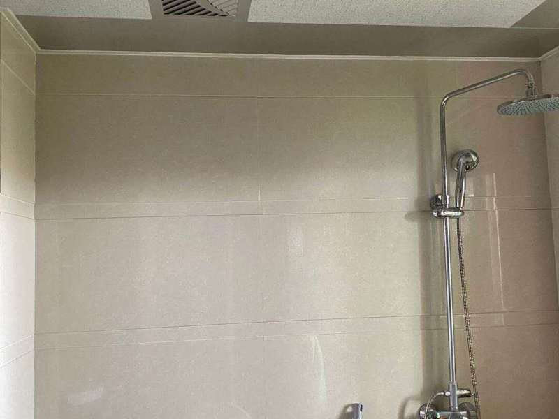 4室2廳2陽臺(tái) 世紀(jì)城玉春苑衛(wèi)生間