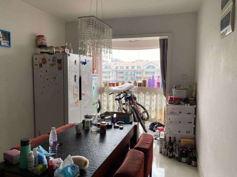 4室2廳2陽臺(tái) 世紀(jì)城玉春苑餐廳