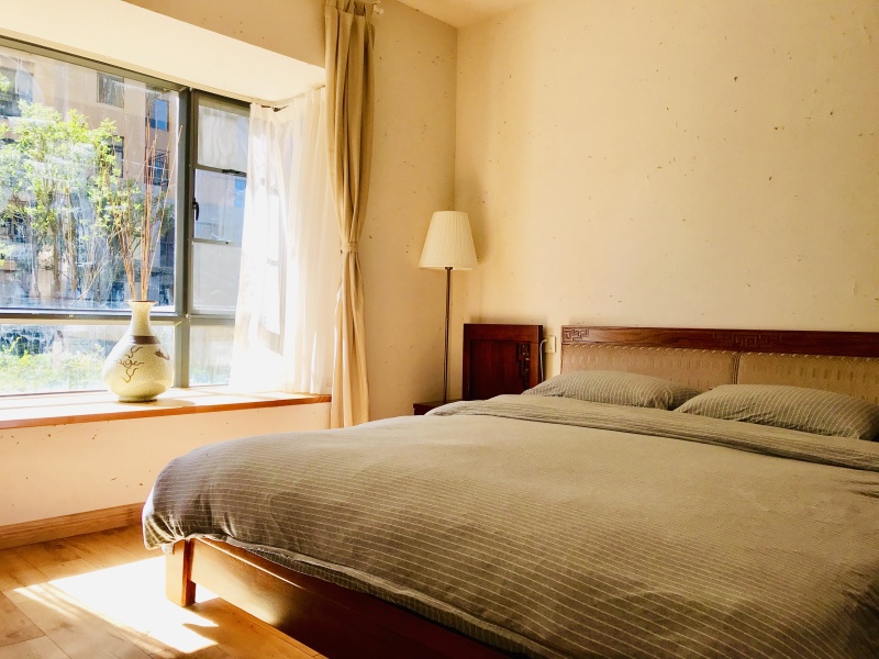 4室2廳5陽臺 山水潤城臥室