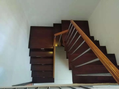 4室2廳2陽臺 柳苑小區(qū)東區(qū)