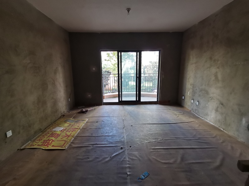 4室2廳 西城林語小區(qū)客廳