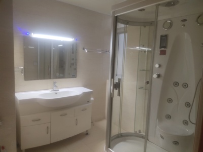 4室2廳2陽(yáng)臺(tái) 湖畔之夢(mèng)