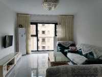 4室2廳2陽臺(tái) 平和花園客廳