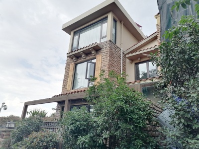 5室2廳3陽臺(tái) 滇池衛(wèi)城悅湖郡