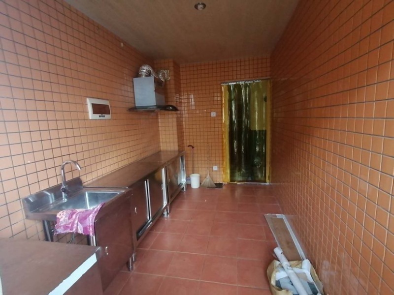 4室2廳2陽臺 湖畔之夢臥室